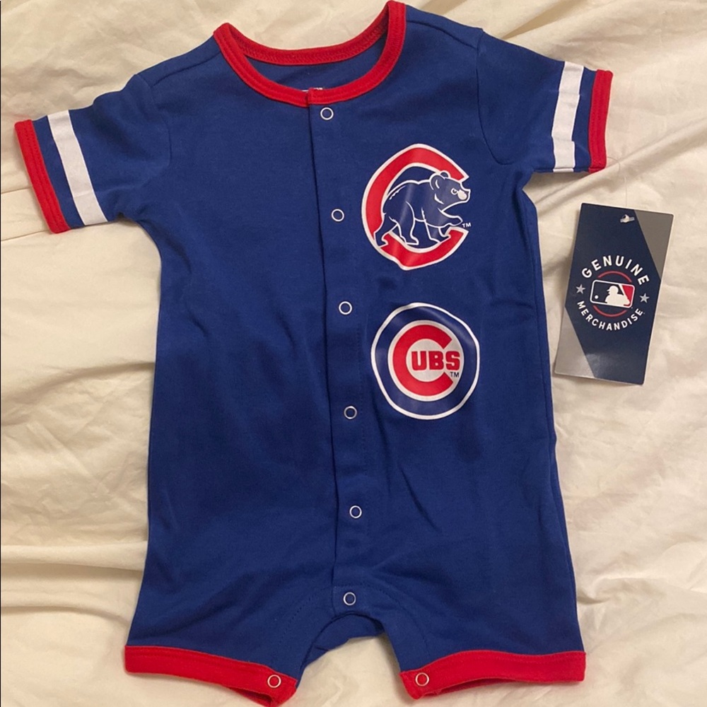 Adorable Genuine Merchandise Chicago Cubs Bodysuit with Team Logos